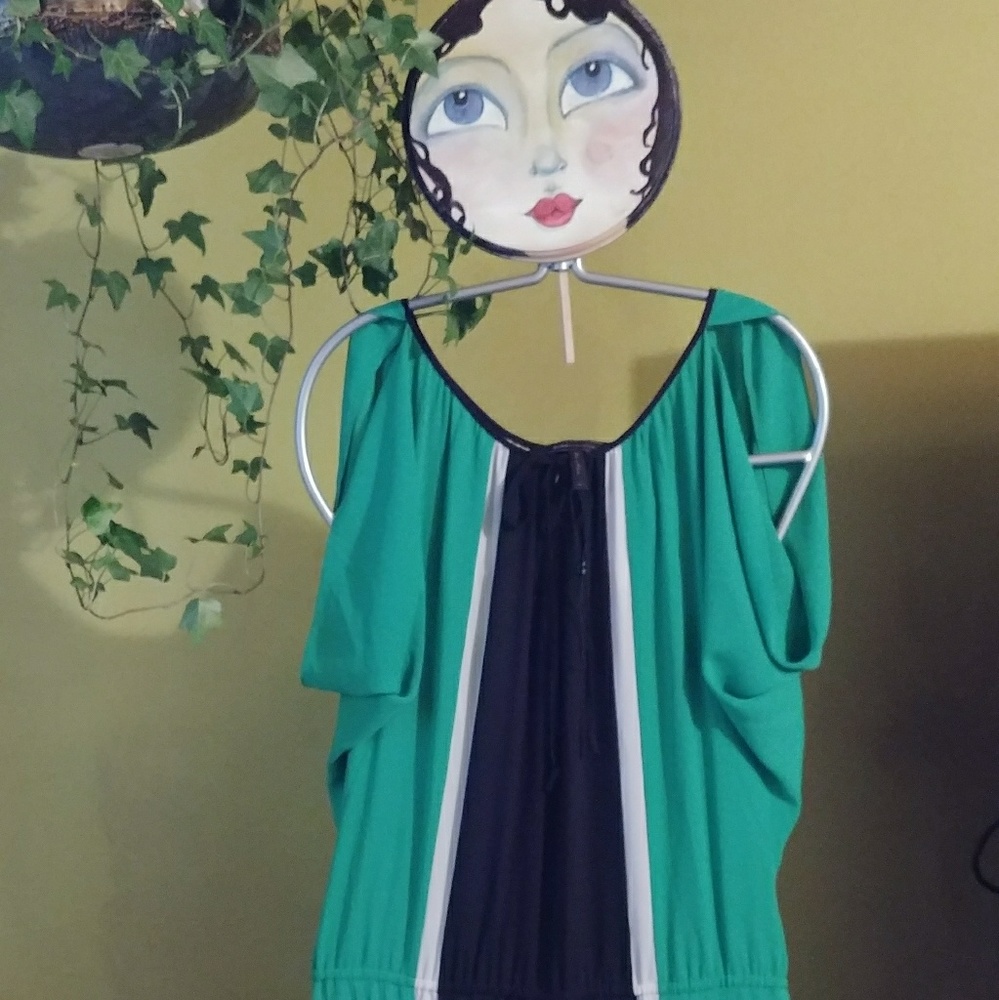 BCBGMAZAZRIA DRESS NWT. SIZE M